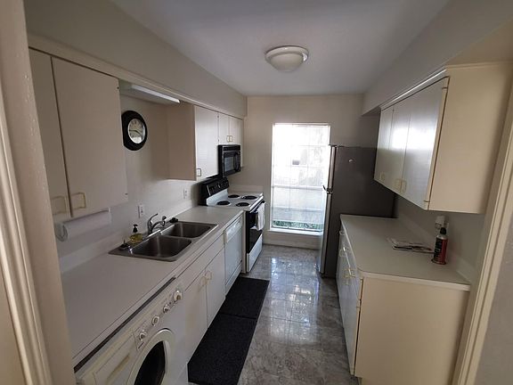 3rd image of 2216 Winrock Blvd