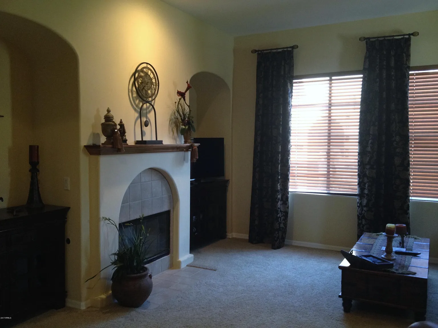 3 bed, 2.0 bath, 1703 sqft, $3,900 — Photo 4