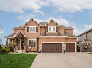 9105 W 158th St, Overland Park, KS 66221
