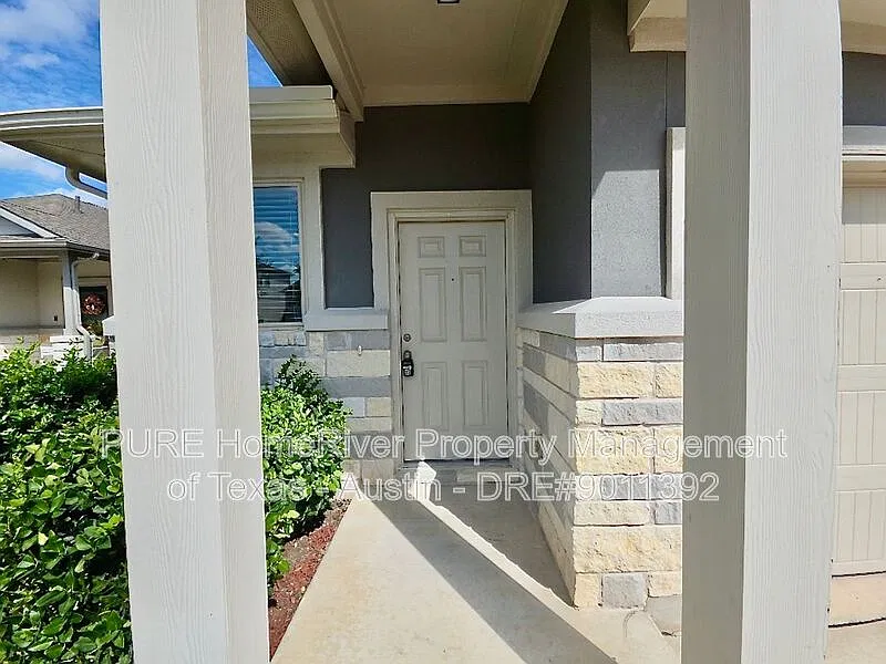 3 bed, 2.0 bath, 1627 sqft, $1,950 — Photo 2