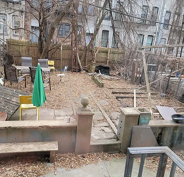 304 Stanhope St #1R — Photo 9