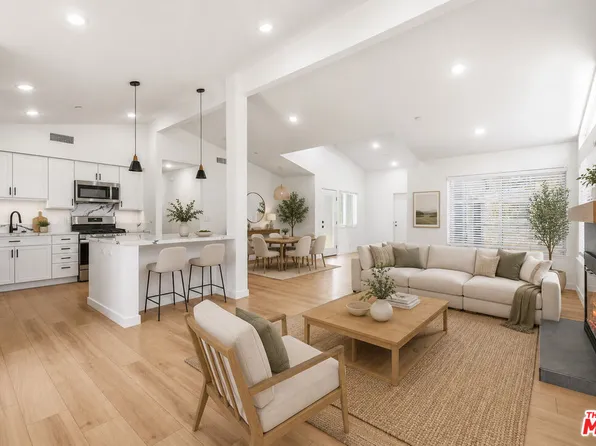 22320 Itasca St, Chatsworth, CA 91311