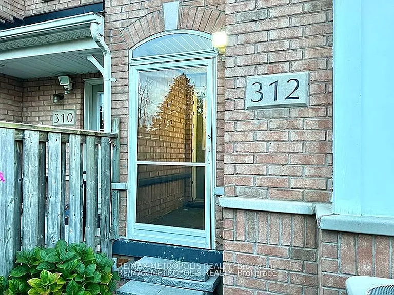312 McLevin Ave #BASEMENT — Photo 3