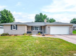 1008 E Madison St, Morton, IL 61550