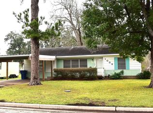 1006 Mac Dr, Sweeny, TX 77480