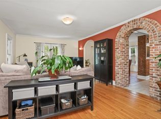 16 Greenville Rd, Katonah, NY 10536