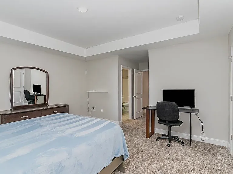 1006 Gateway Commons Cir — Photo 25