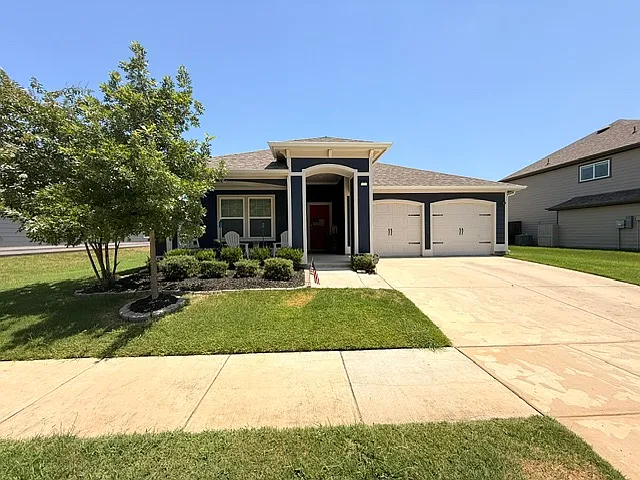 616 Timberwood Dr — Photo 4