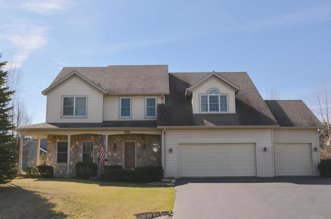 389 Lakewood Dr photo 1