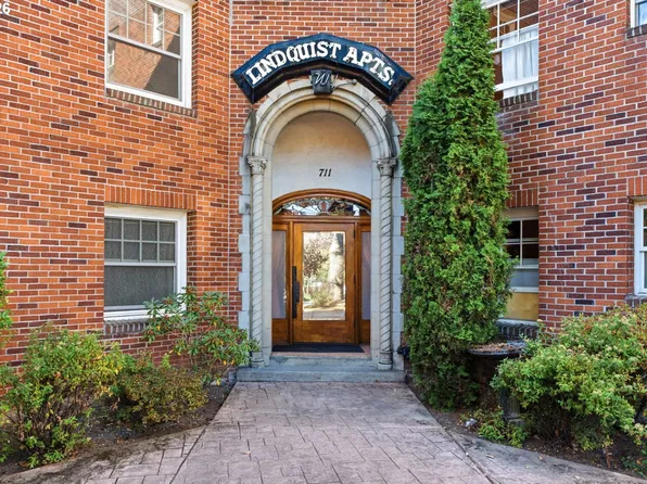 711 NE Randall Ave APT 105, Portland, OR 97232