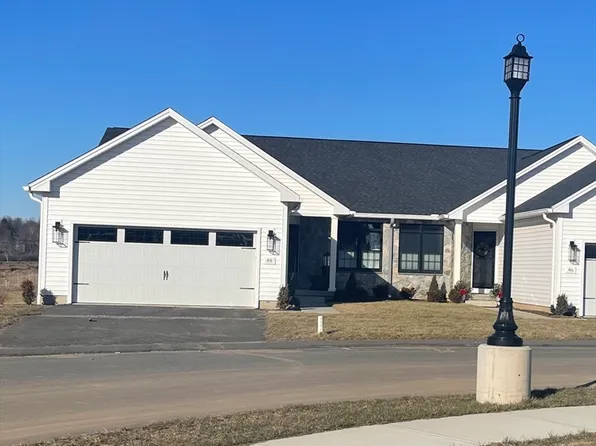 122 Villa Dr #43, Agawam, MA 01030