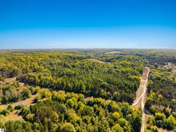 0 Bunker Hill Rd, Williamsburg, MI 49690