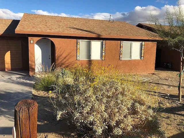 2 bed, 840 sqft, $1,200 — Photo 3