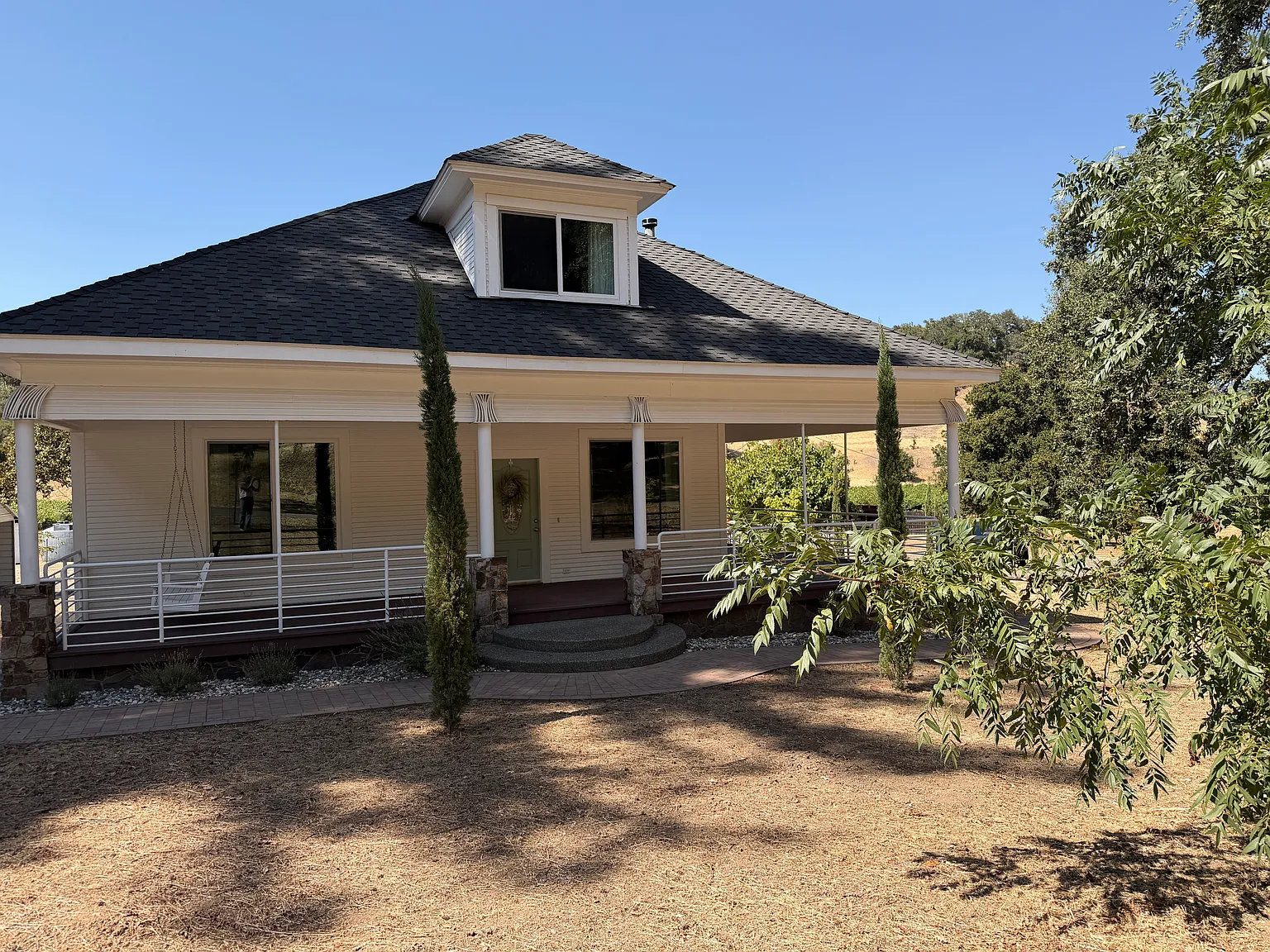 4 bed, $5,000 — Photo 4