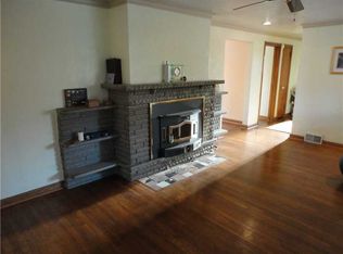 832 Oak Rd, Bradfordwoods, PA 15015