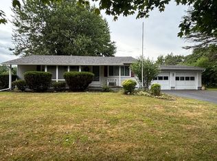 85 Lalanne Rd, Rochester, NY 14623