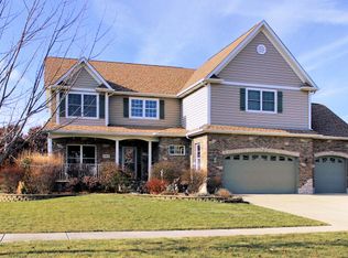 305 Lakeview Dr, Aurora, IL 60506