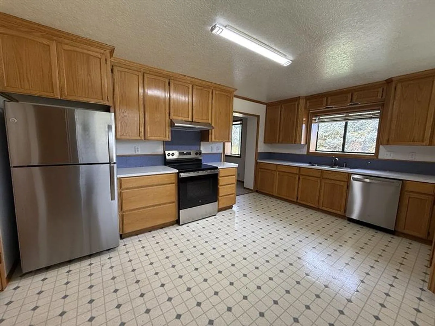 412 Church Street ~ Country Living with City Convenience — Photo 3