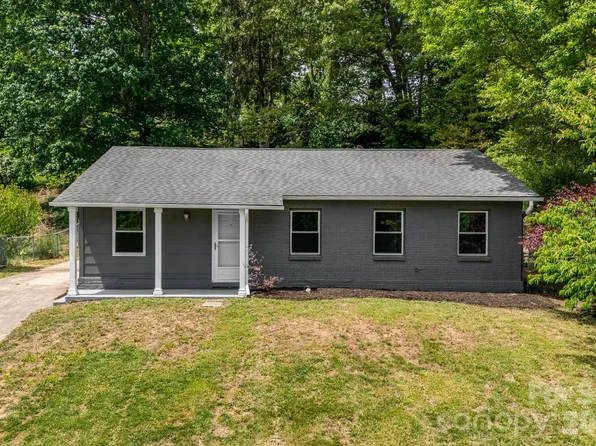 82 Lees Creek Rd, Asheville, NC 28806