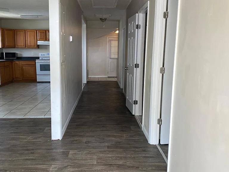 88 Chapin St — Photo 3