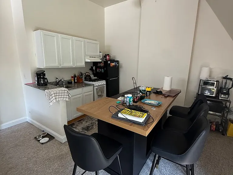 1436 N Astor St #103 — Photo 2