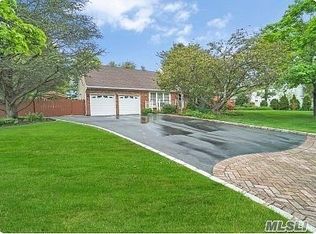 8 Lynbrook Rd, Stony Brook, NY 11790