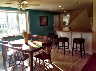 33 Sunset View Dr, Clear Lake, IA 50428