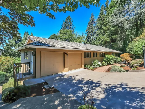 785 SW 84th Ave, Portland, OR 97225
