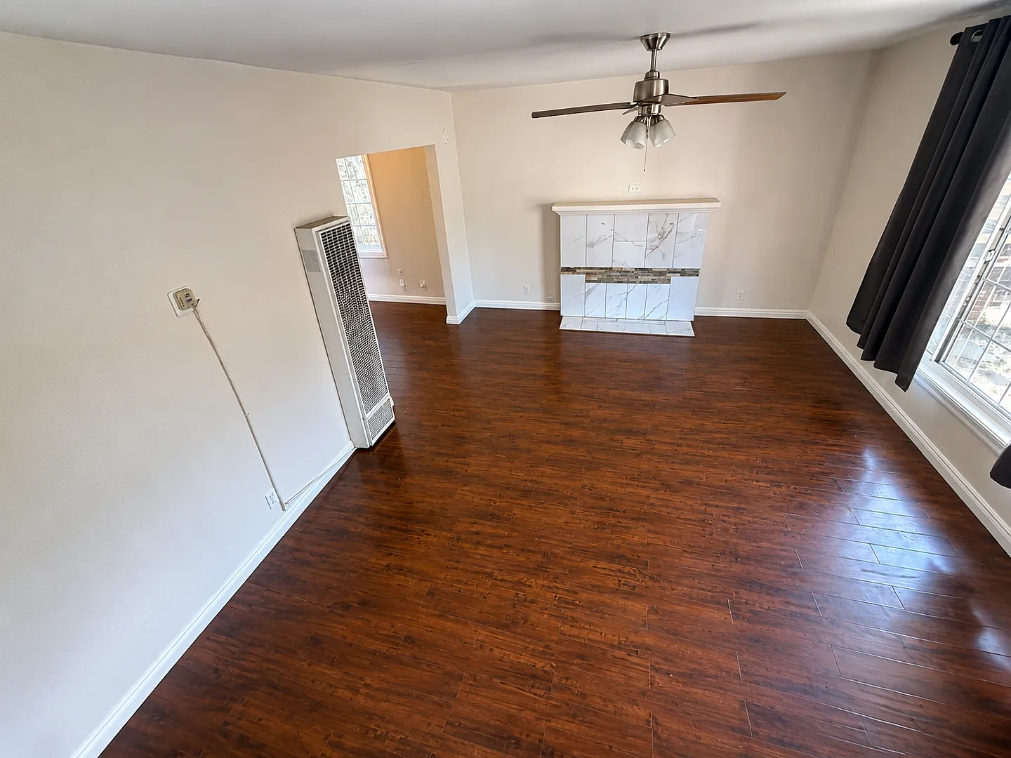 Spacious Two-Story Duplex in Old North Sacramento! — Photo 4