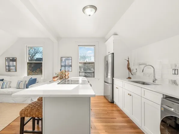 123 Main St #4, Rockport, MA 01966