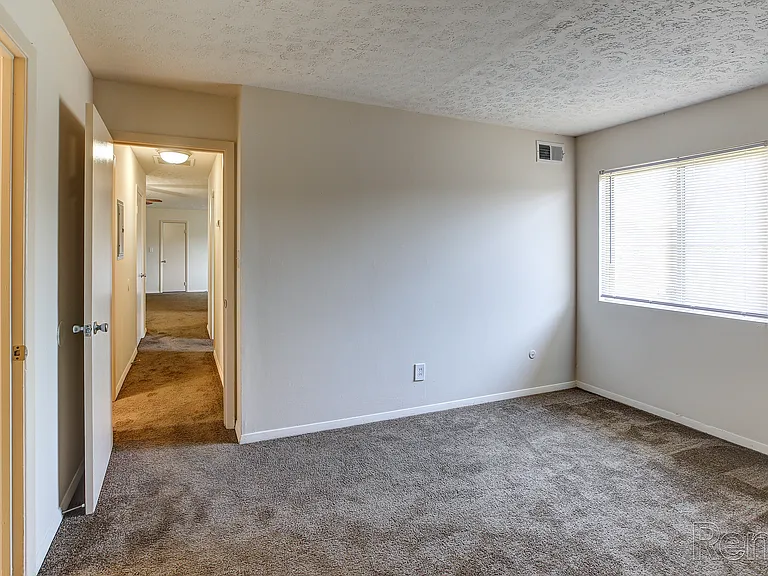 Glenview Apartments — Photo 115