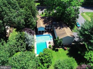 614 Millersville Rd, Lancaster, PA 17603