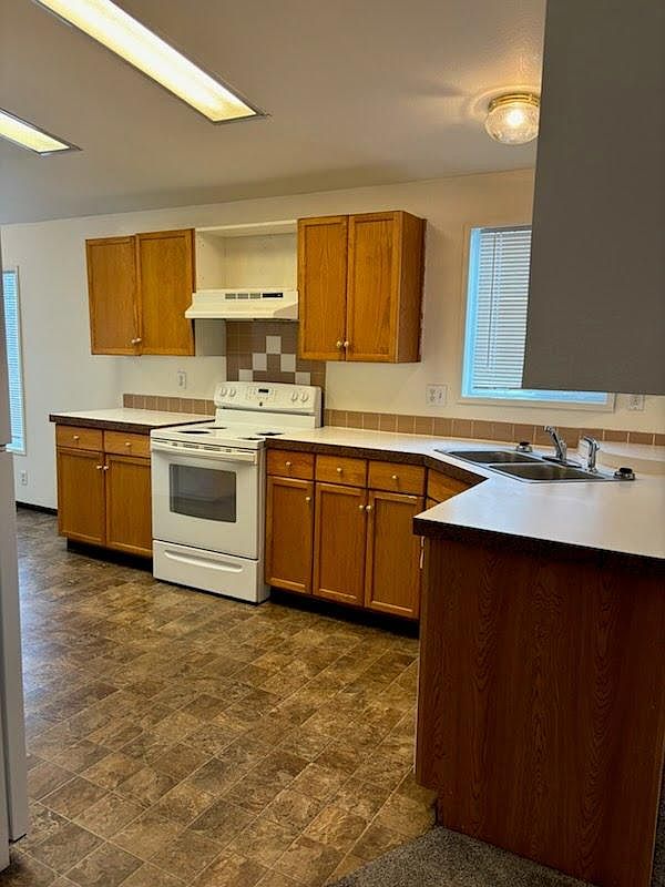 735 W 1st St, Cheney, WA 99004 Zillow