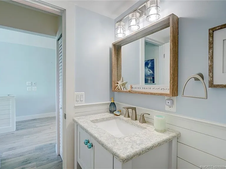 245 NE Macarthur Blvd #11 — Photo 28