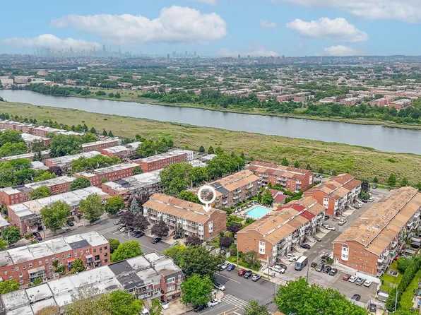 1413 Royce Street image 16 of 22