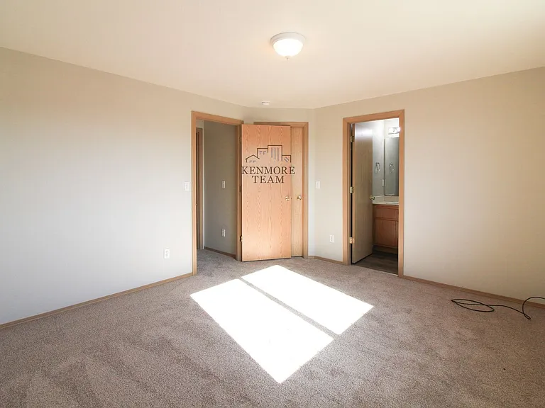 8703 Stutz Dr — Photo 4