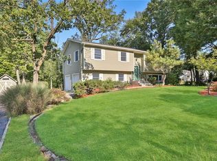 100 Renee Ln, Bardonia, NY 10954