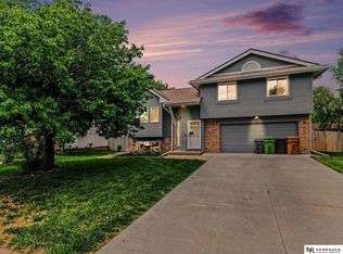 3404 Henery Rd, Bellevue, NE 68123