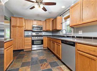 528 Arthur St, Liberty, MO 64068