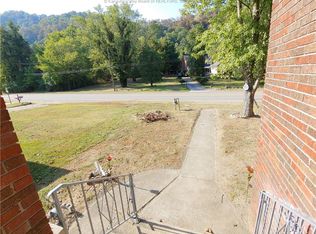 463 Fairview Addition Rd, Williamson, WV 25661