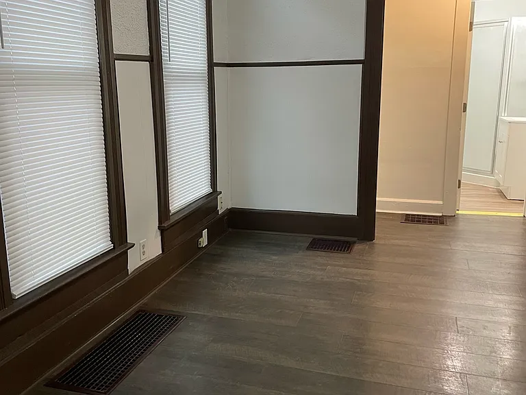 1311 Fletcher St — Photo 4