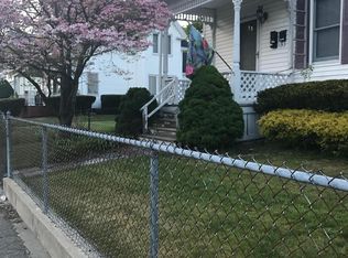 18 Lawrence St, Taunton, MA 02780