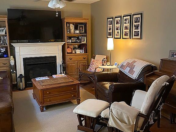 3rd image of 106 Woodlea Dr