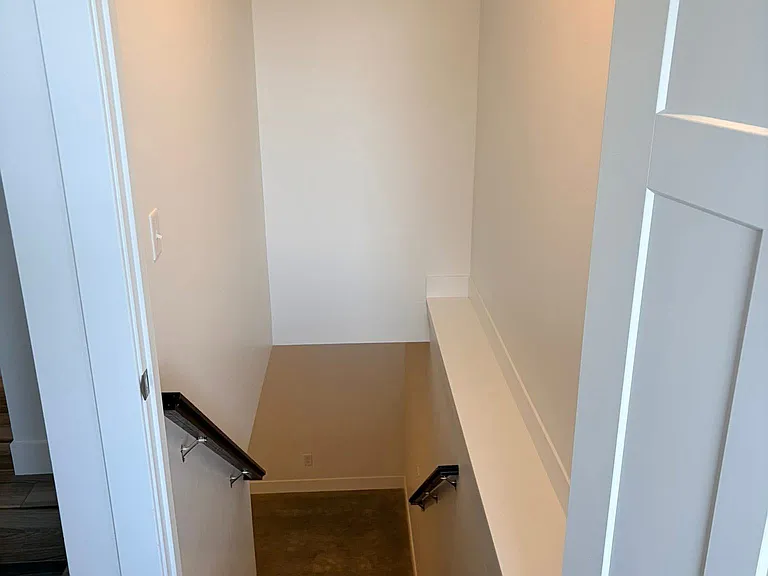 818 W Leander St #A — Photo 14