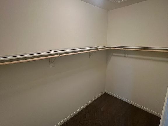 4th image of 742 Cottonwood Hill Pl