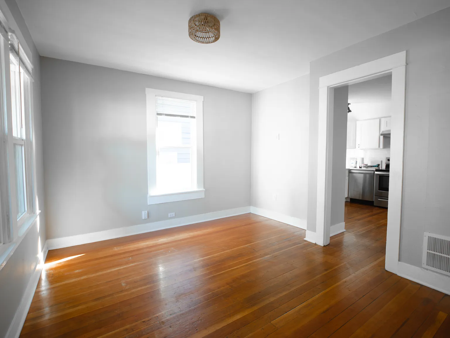 7057 NE 7th Ave — Photo 4