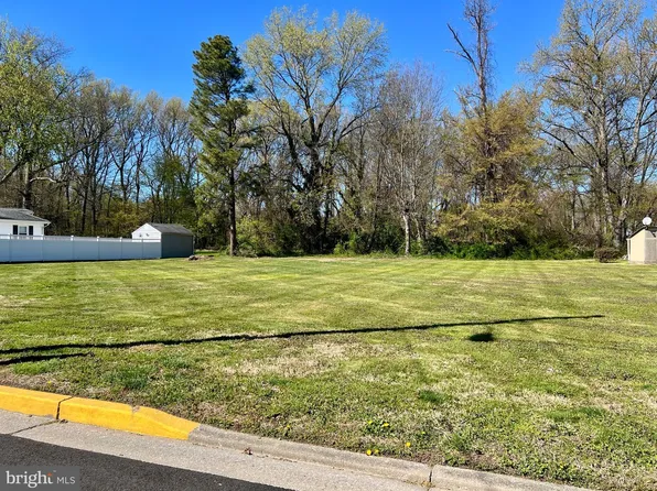 25 Dunlap Ave, Pennsville, NJ 08070