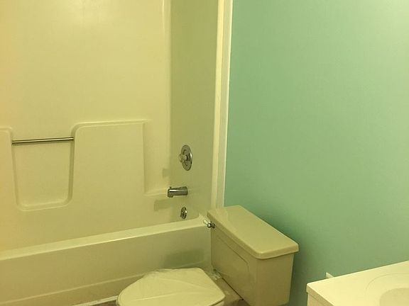 3rd image of 1003 E Bragg St APT A