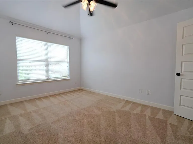 921 Prather Ct — Photo 21