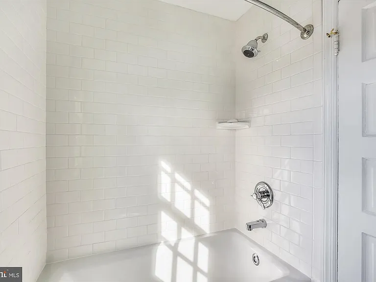 10202 Frederick Ave — Photo 23